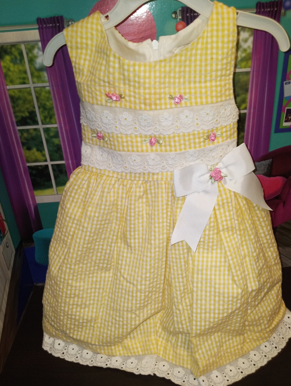 Rare Edition 2T Yellow Gingham Dress with roses